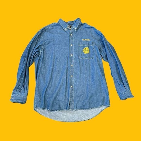Disney Lion King Mens XL Denim Shirt Embroidered Broadway Musical Blue - Picture 1 of 4